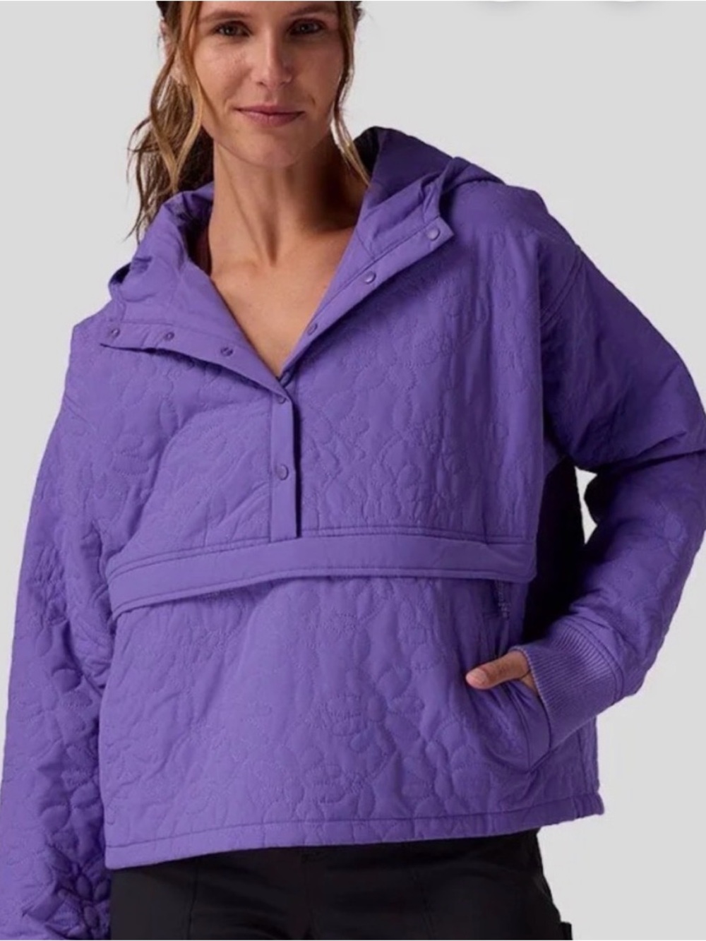 Stoic Daisy Pullover